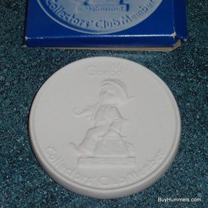 1976 Hummel Goebel Collectors Club Member Plate 4” MERRY WANDERER White W Box!